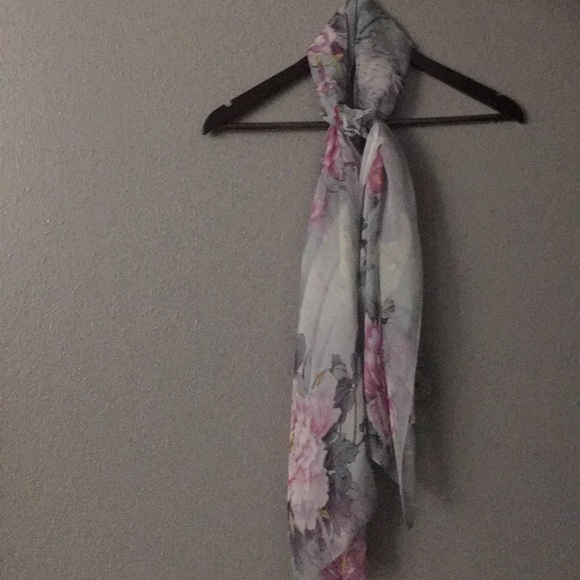 Accessories - Bird / Floral scarf